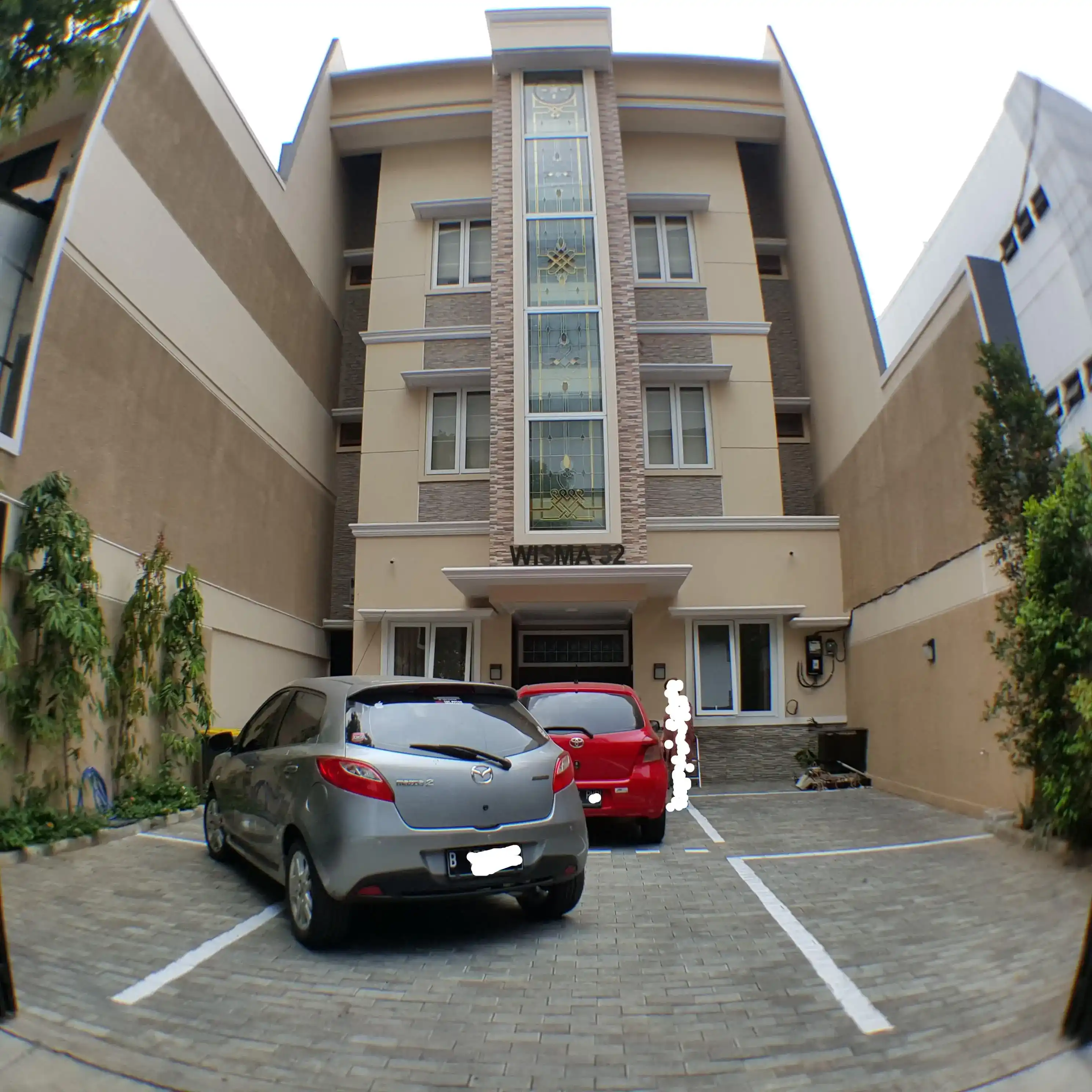 Halaman Parkir